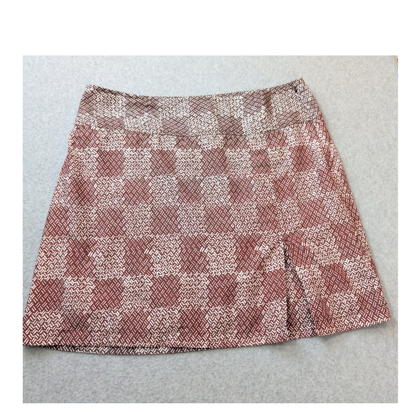 Izod Golf Womens Skort Skirt Sz 6 Brown White Geometric Activewear Pickleball